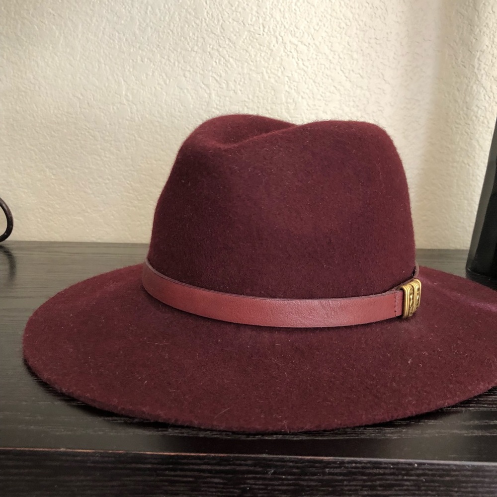 Brand new fedora and matching leather gloves